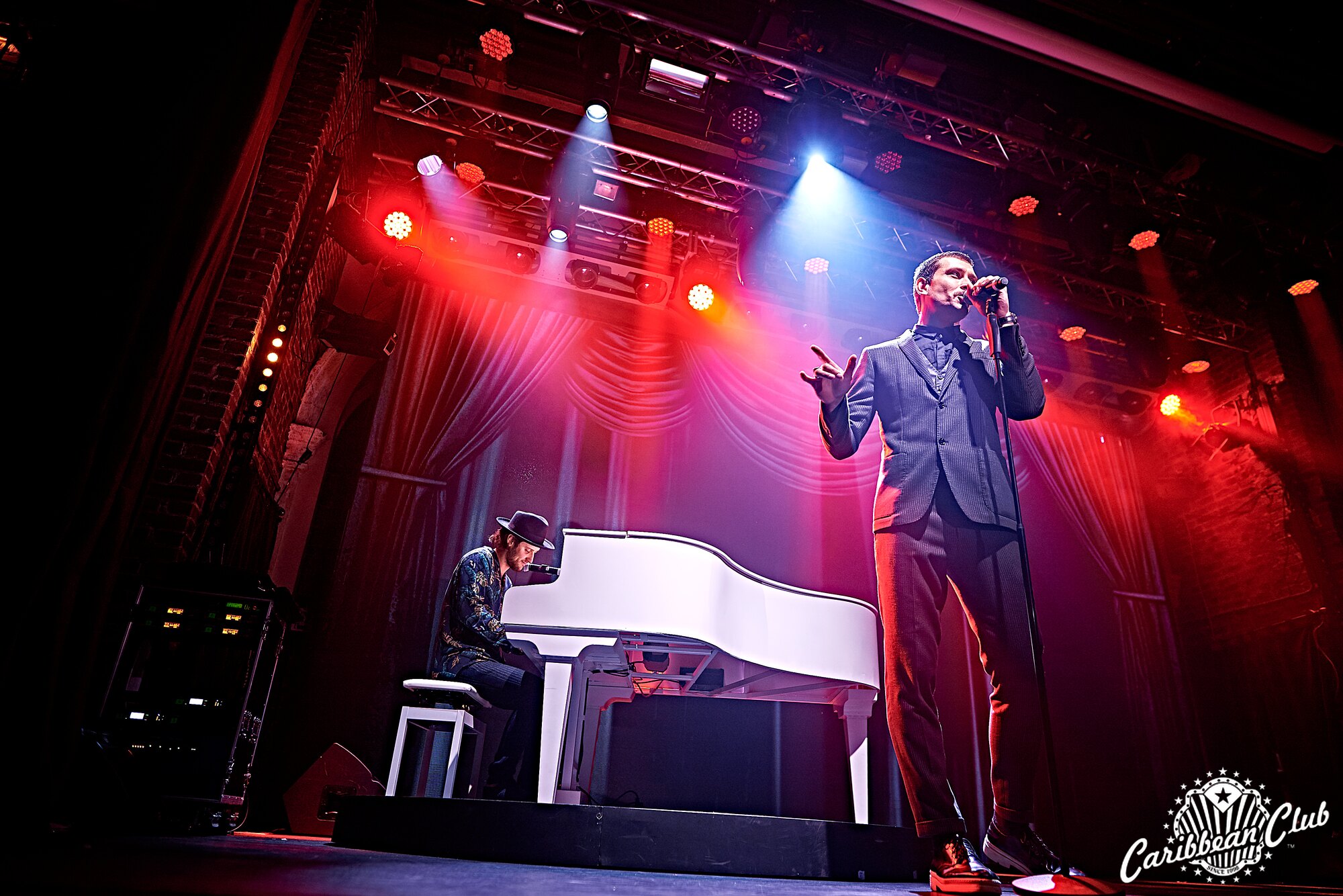 Украинские звезды &quot;засветились&quot; на шоу для взрослых (фото)